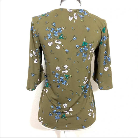 Ann Taylor Green Floral Print‎ Draped Sleeve Top - Picture 3 of 8